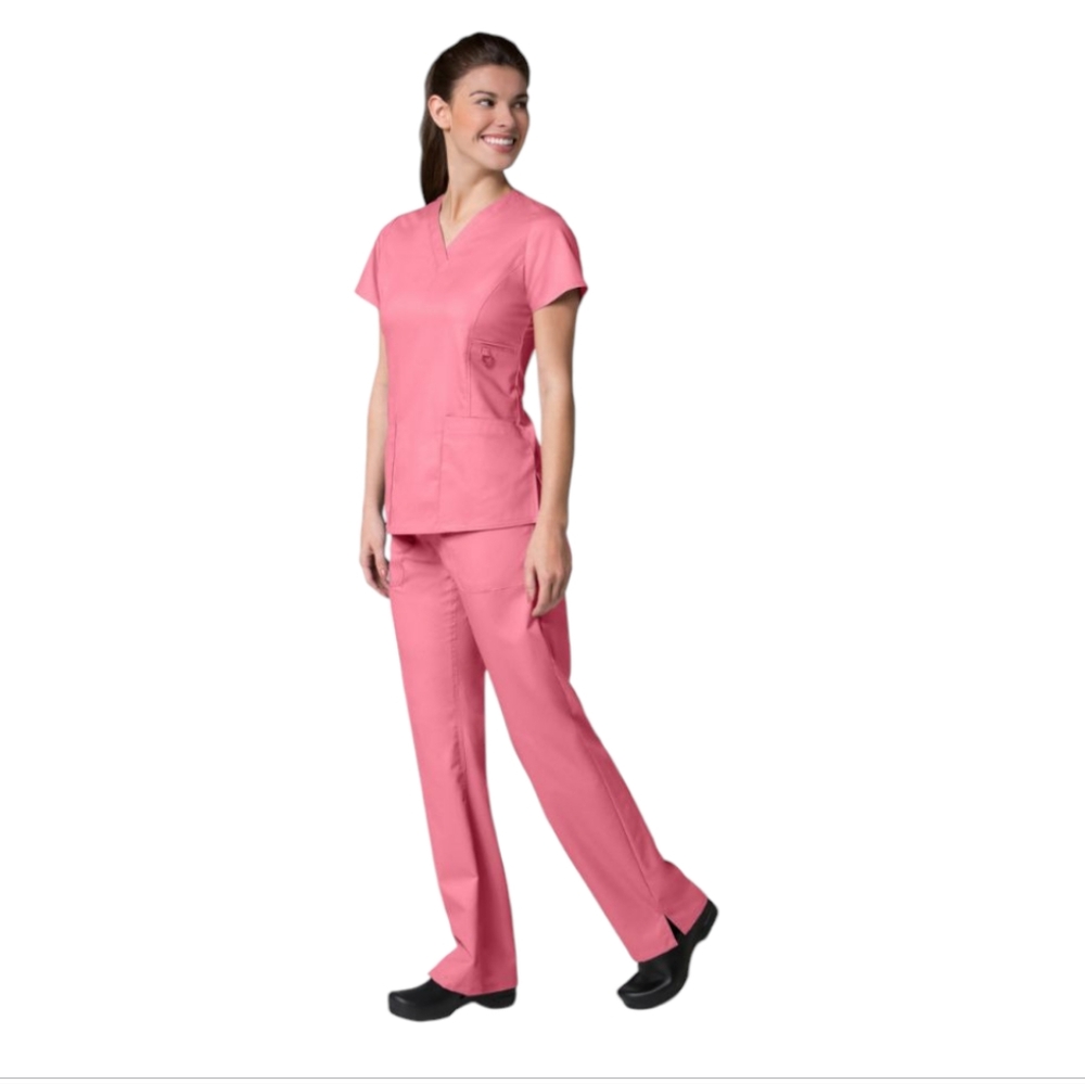 🦄Maeve Pink Scrub Set Size S